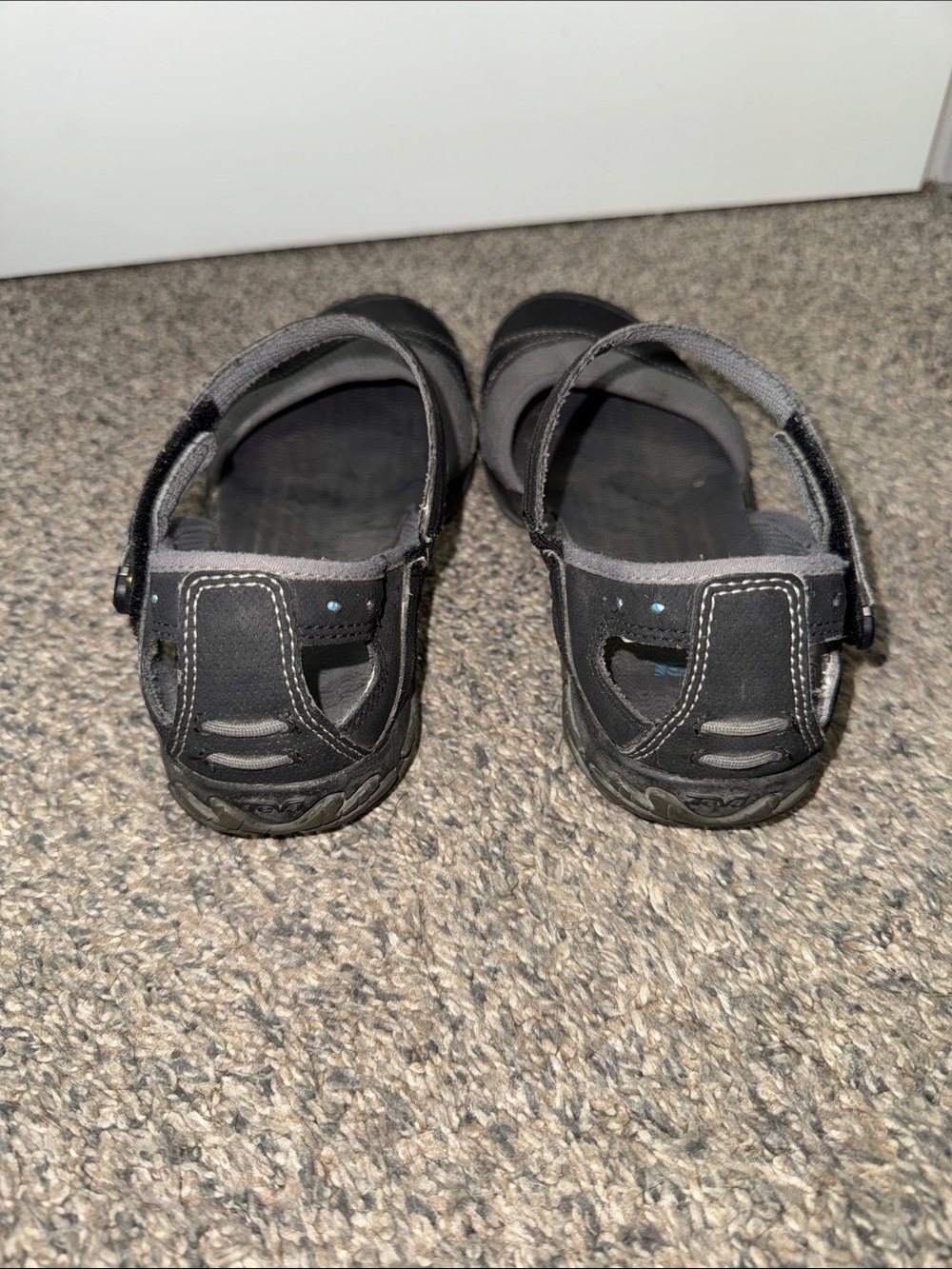 Teva Black and Gray Mary Jane Style Slingback Flats Sz 7.5 Outdoor Hiking shoes - Picture 2 of 6